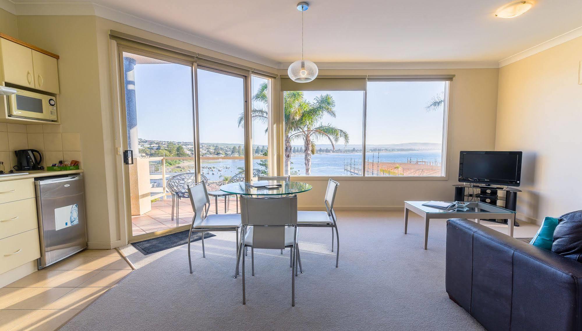 The Bluff Resort Apartments Encounter Bay Exterior photo